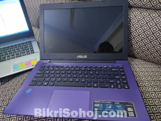 2 ta Asus laptop